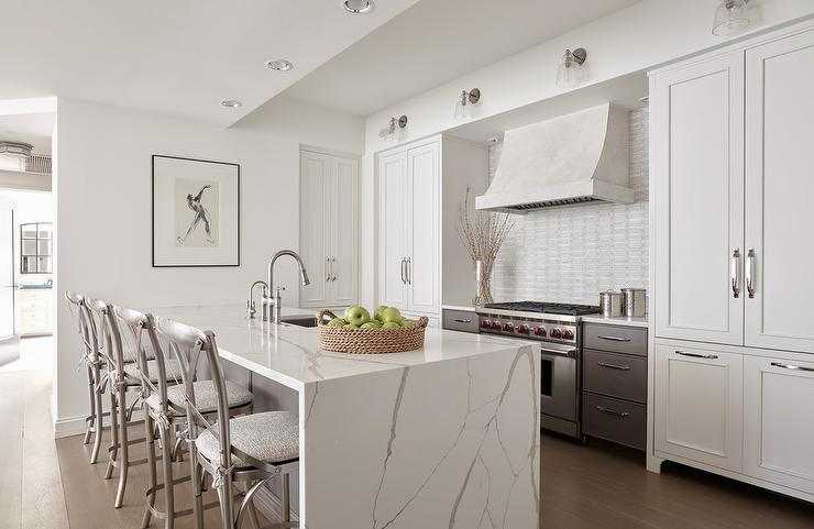 calacatta gold quartz countertop